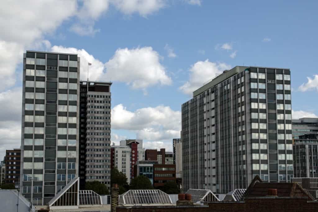 www.manwithavan-croydon.co_.uk-high-rise-buildings-in-croydon-1024x682